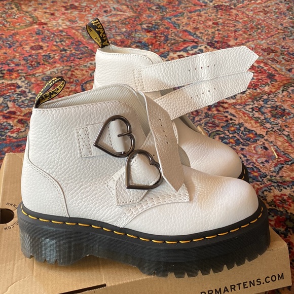 Brand new Dr. Martens white boots/Devon Hearts Quad Boots - Picture 4 of 7